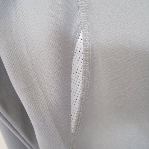 Old Navy Gray Long Sleeve Tee - Picture 3 of 8